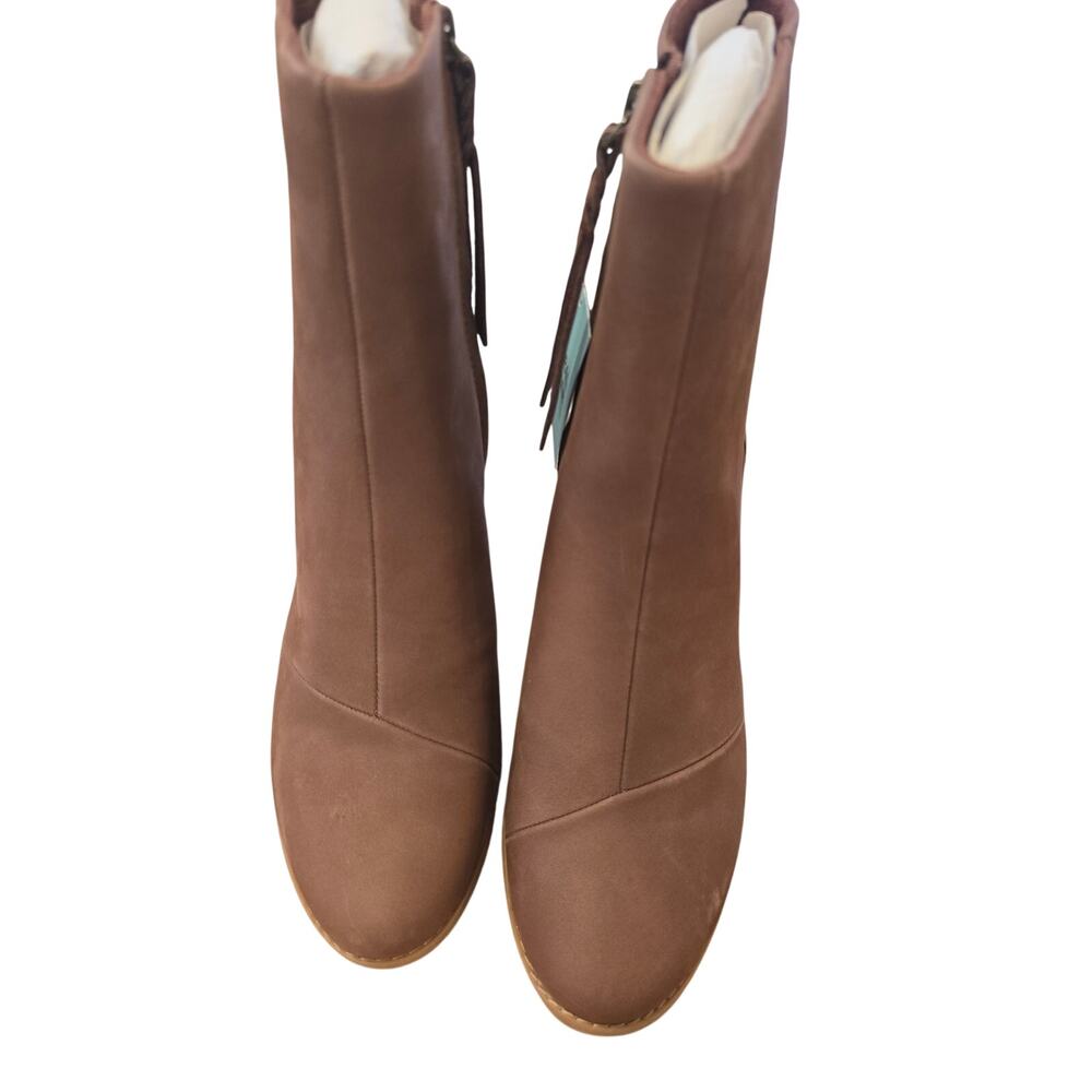 Toms chestnut colored ankle boot size 9